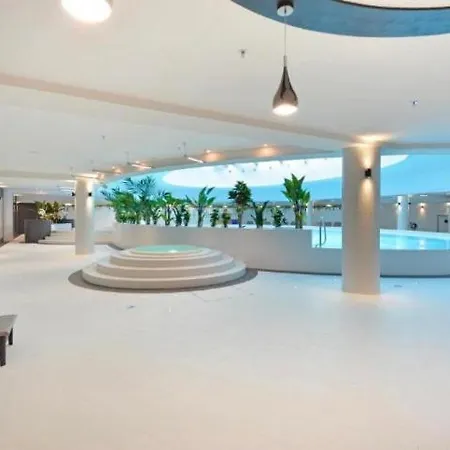 Sun Club Family Pool & Sauna & Jacussi Daire Szczecin